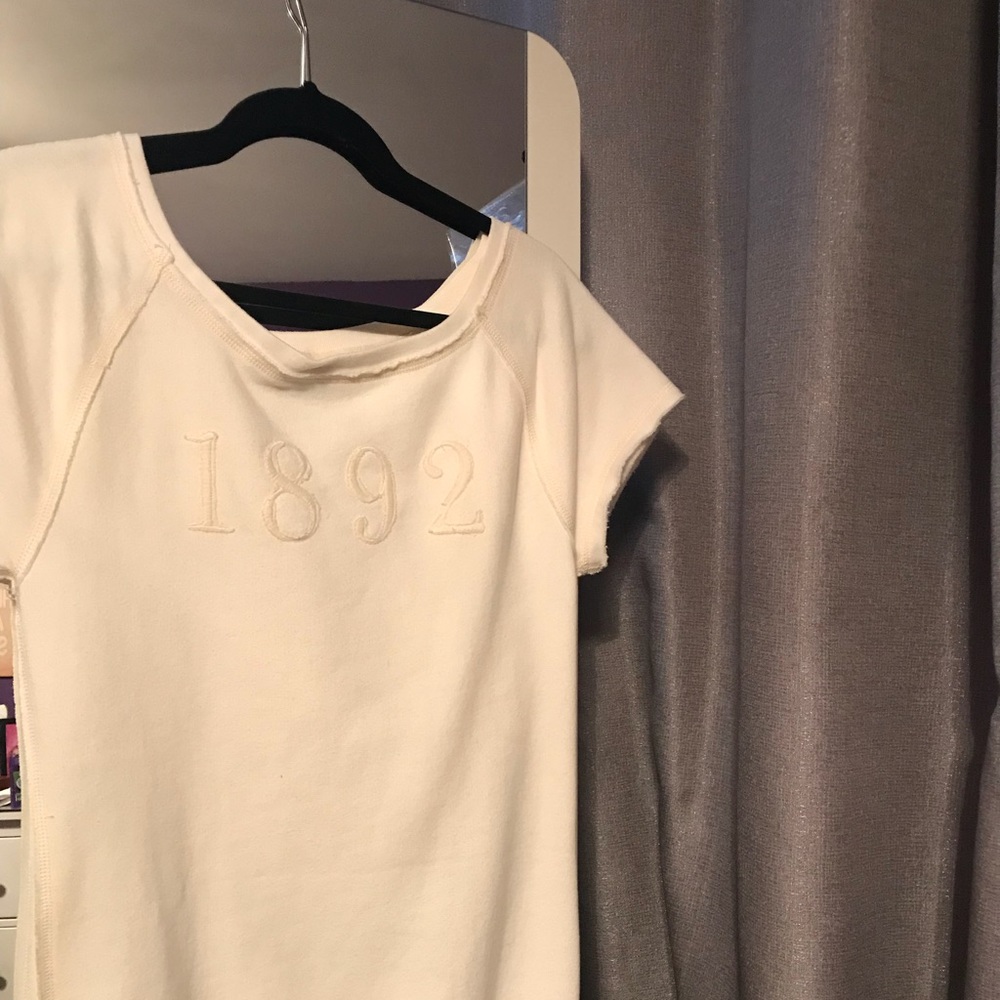 Short sleeve Abercrombie and Fitch sweatshirt